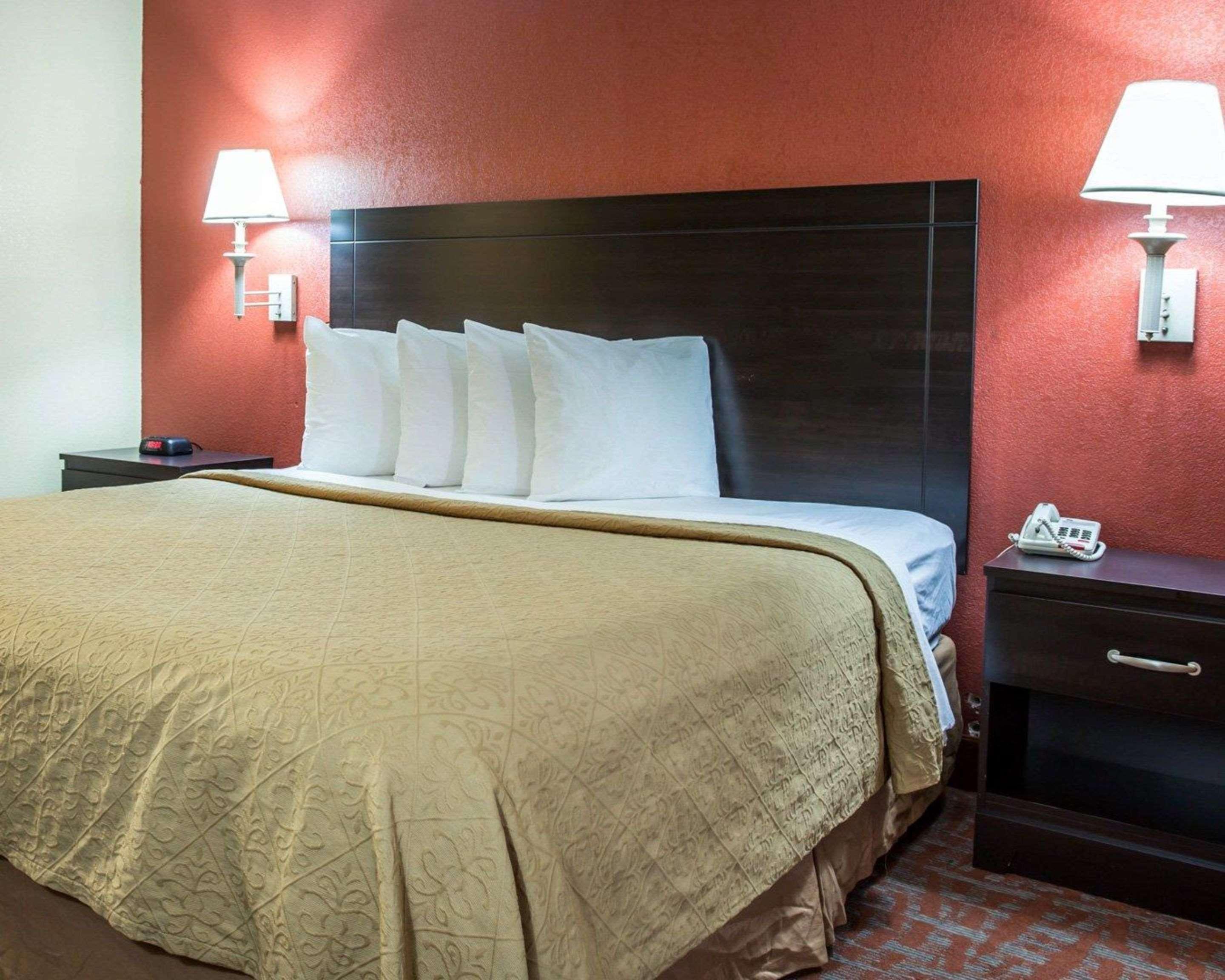 Quality Inn & Suites มอนโร ภายนอก รูปภาพ