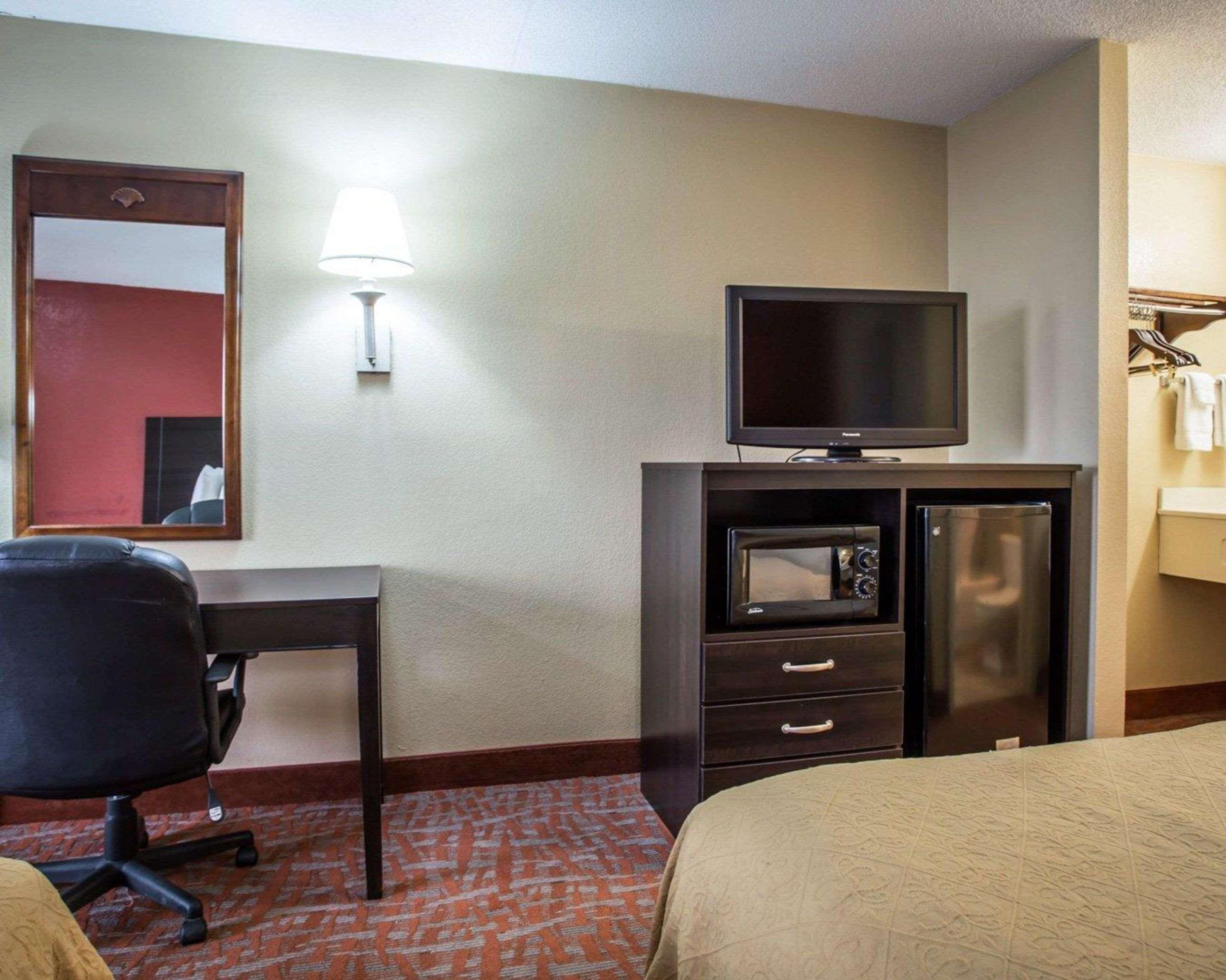 Quality Inn & Suites มอนโร ภายนอก รูปภาพ
