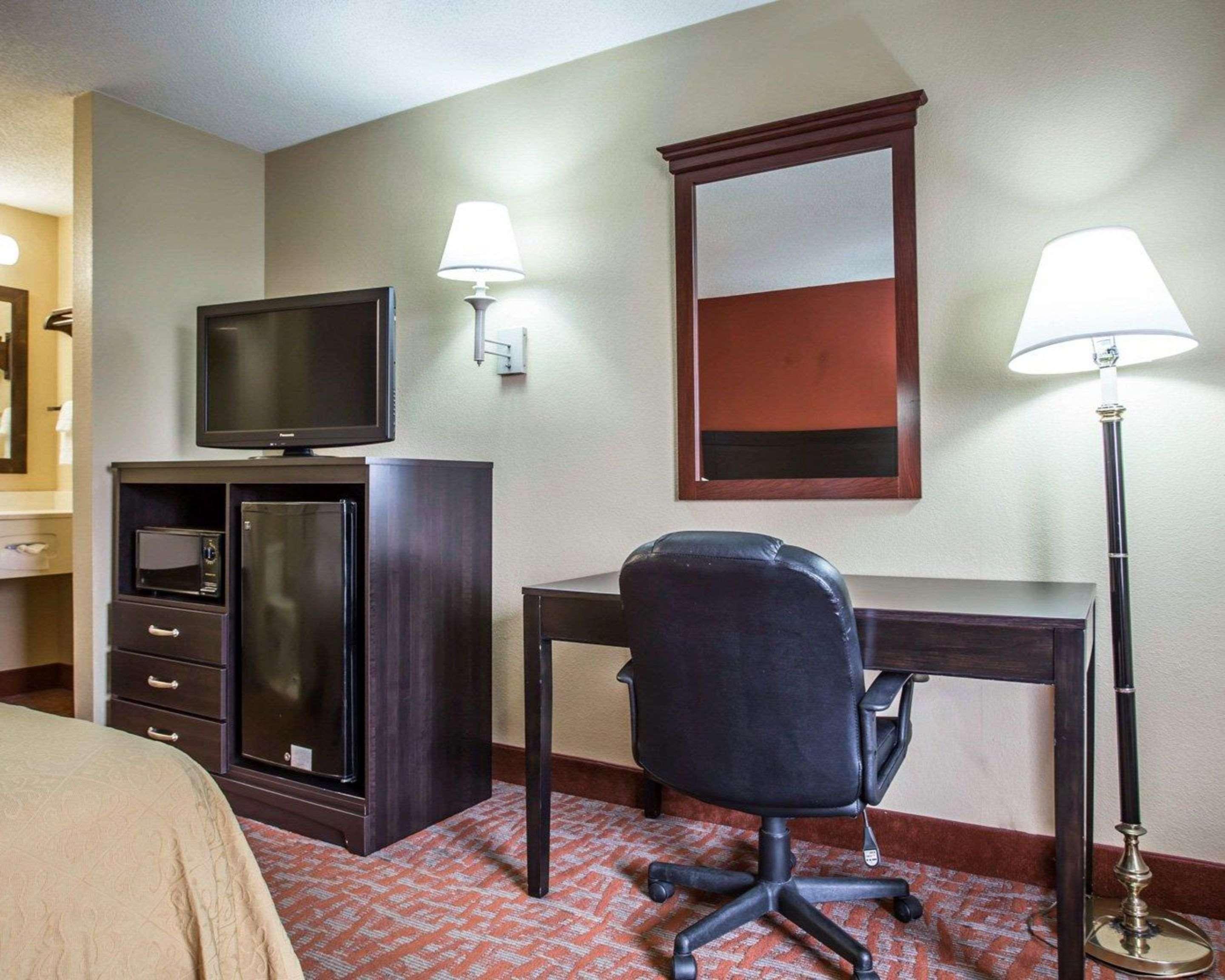 Quality Inn & Suites มอนโร ภายนอก รูปภาพ