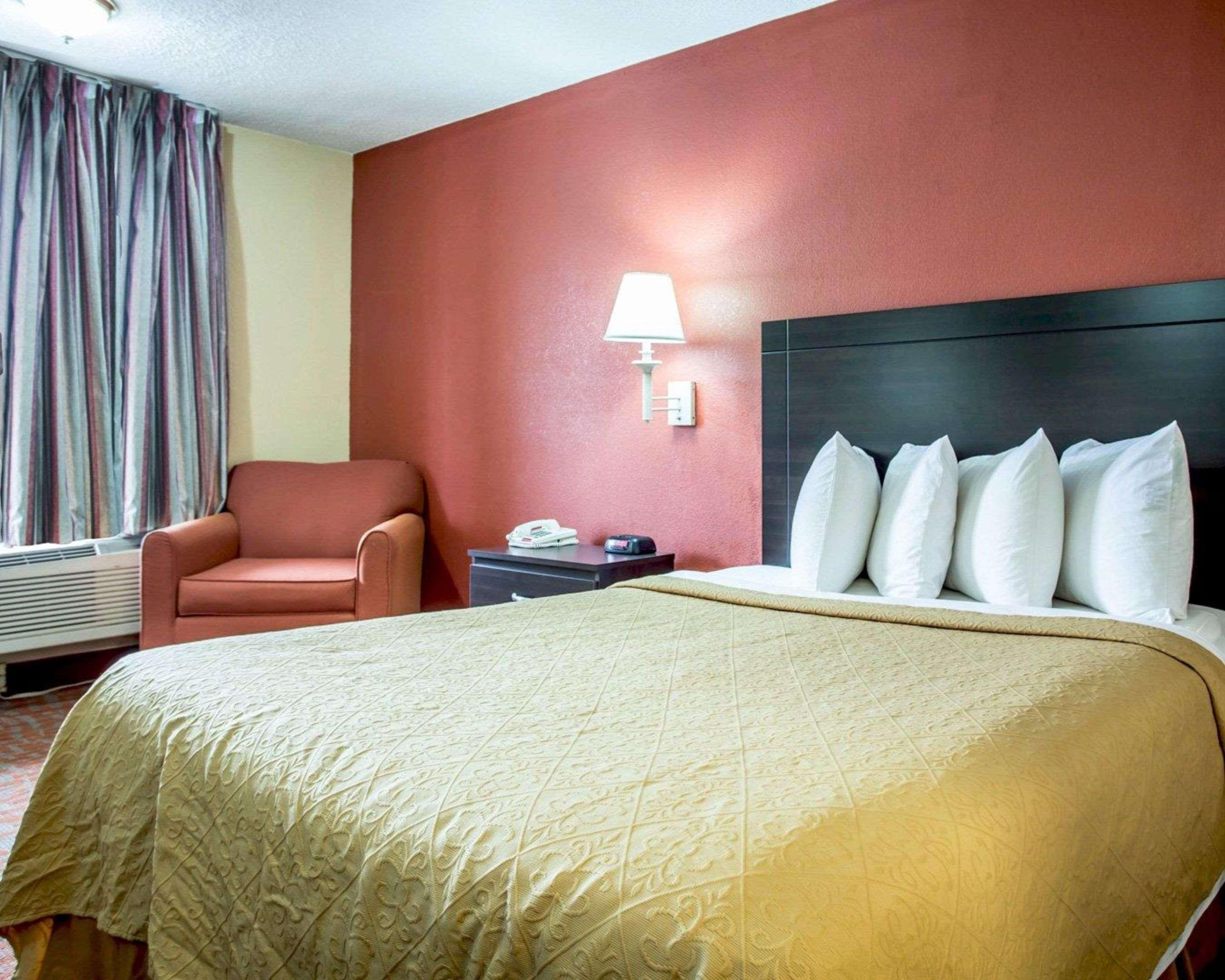 Quality Inn & Suites มอนโร ภายนอก รูปภาพ