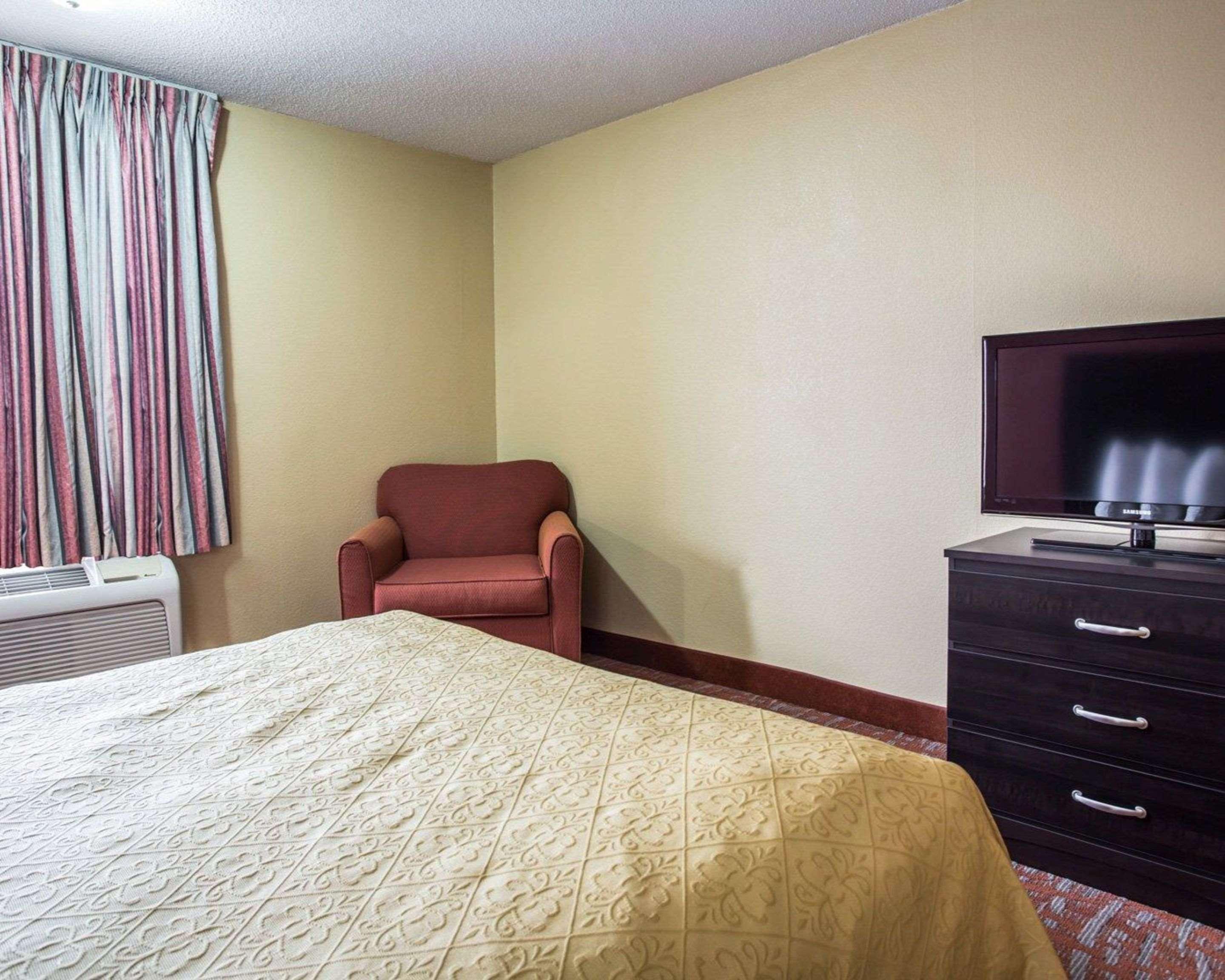 Quality Inn & Suites มอนโร ภายนอก รูปภาพ