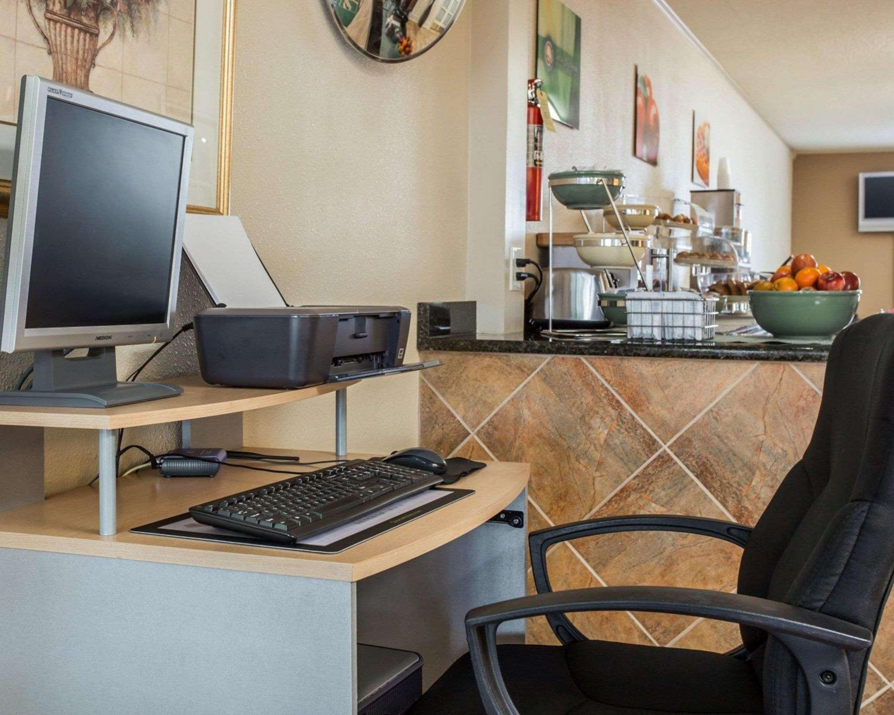 Quality Inn & Suites มอนโร ภายนอก รูปภาพ